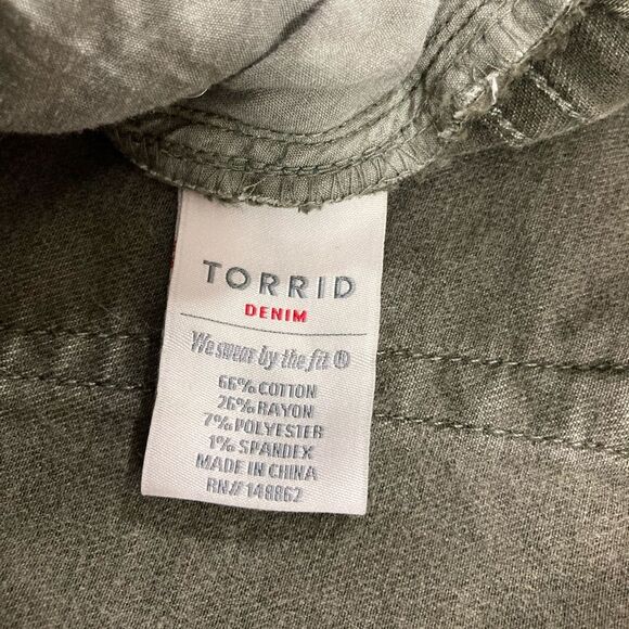 Torrid Women’s 22R Olive Green Boyfriend Jeans Distressed Straight Leg Grunge - Picture 9 of 13
